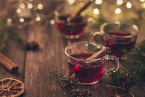 Tuoksuvaa gl&ouml;gi&auml;